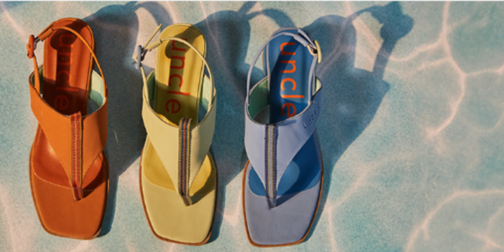 sandálias coloridas para o verão